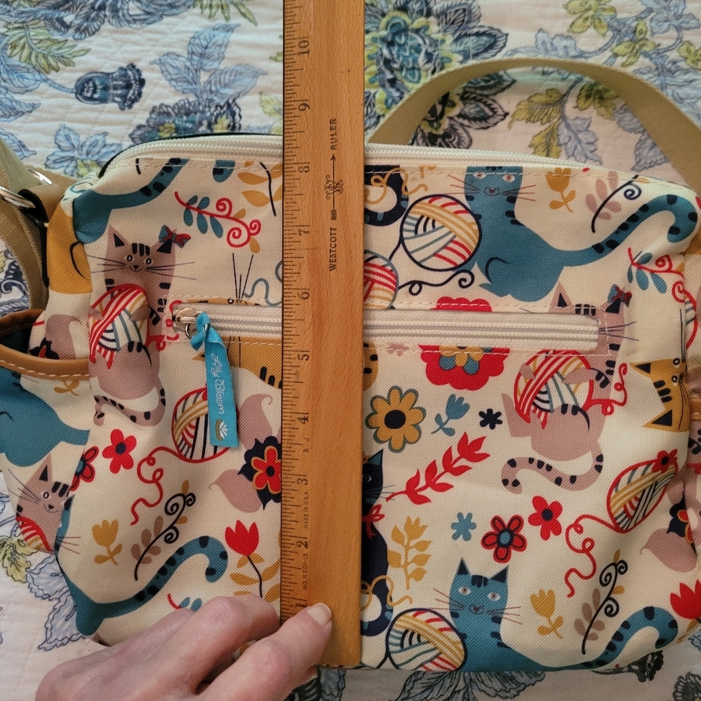 Lilly Bloom - image 6